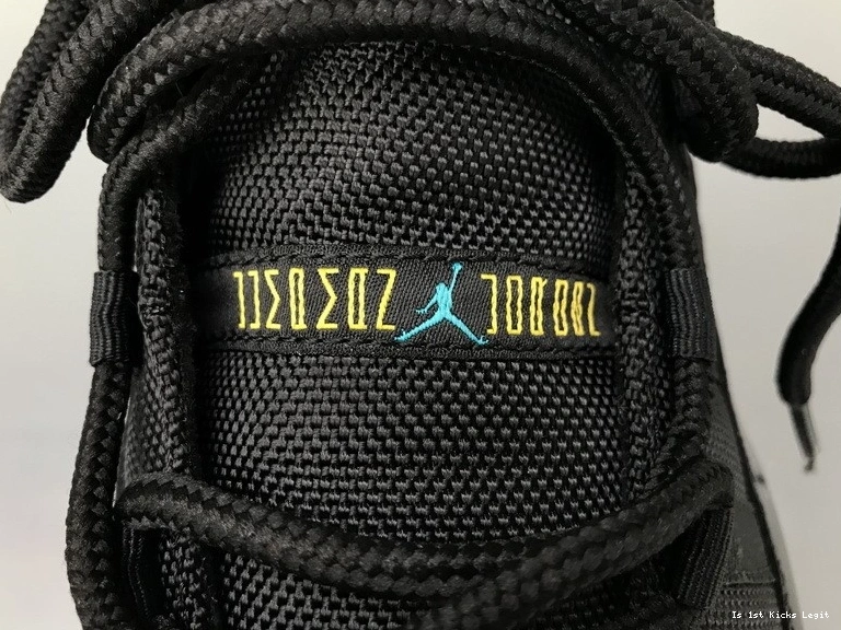 Blue Retro  Air gamma 006 378037- 11 Jordan 0420